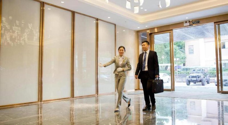 Lavande Hotel Shenzhen Dongmen Shuibeicuizhu Metro Station, Shenzhen, China