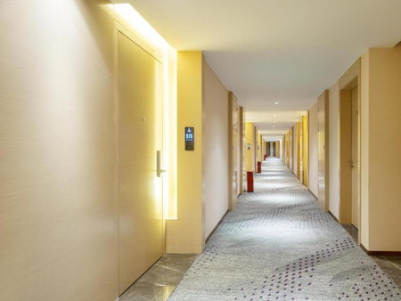 Lavande Hotel Zhongshan Xiaolan Taifeng, Jilong, China