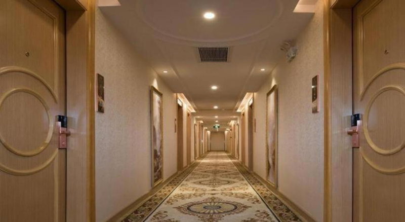 Vienna Hotel Guangdong Huizhou Huabianling Square, Huizhou, China