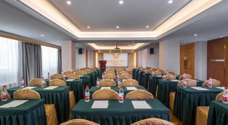Vienna Hotel Shenzhen Guanlan Shanshuitianyuan Xintian, Tiantangwei, China