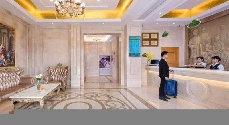 Vienna Hotel Shenzhen Guanlan Shanshuitianyuan Xintian, Tiantangwei, China