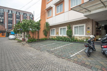 RedDoorz Syariah @ Soekarno Hatta Indah 2, Blimbing, Indonesia