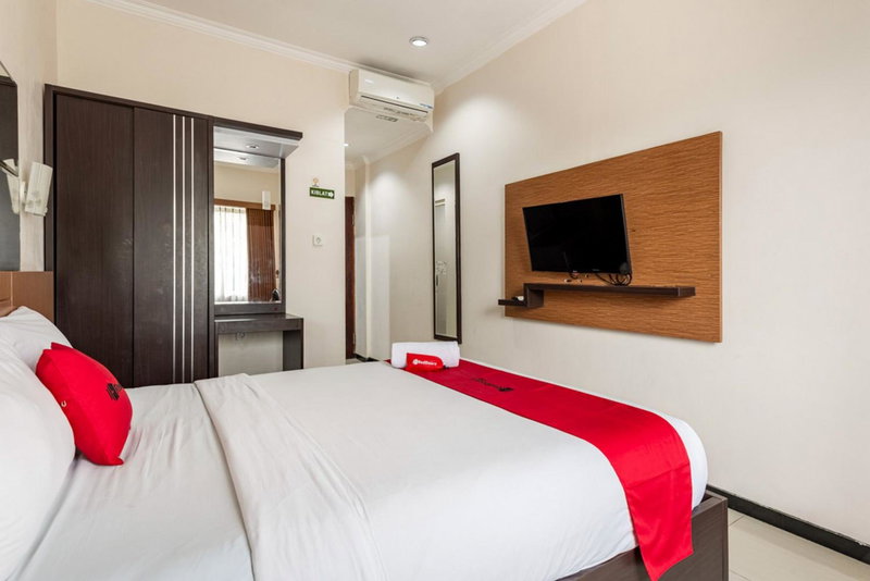 RedDoorz Syariah @ Soekarno Hatta Indah 2, Blimbing, Indonesia