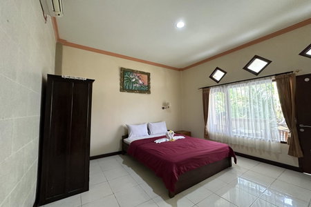 Taxa Raya Guest House, Legian, Indonesia