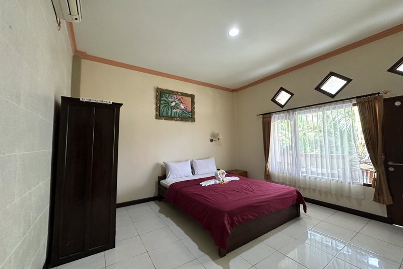 Taxa Raya Guest House, Legian, Indonesia