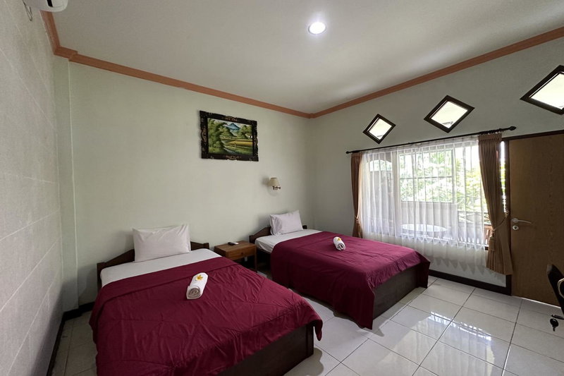 Taxa Raya Guest House, Legian, Indonesia