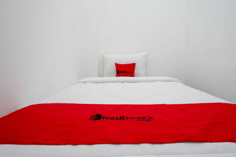 RedDoorz near GOR Jatidiri Semarang, Jatingaleh, Indonesia