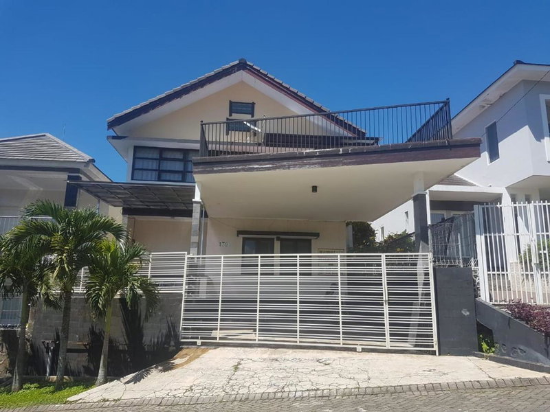 Double E Villa, Batu, Indonesia