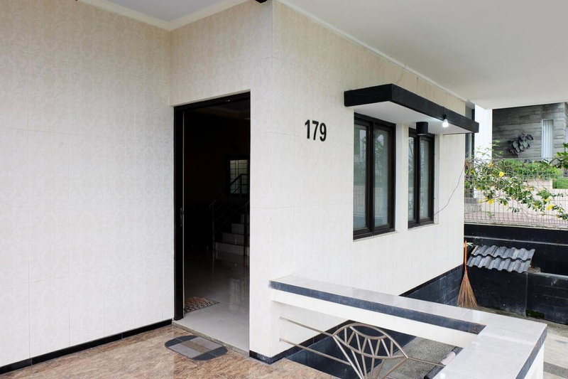 Double E Villa, Batu, Indonesia