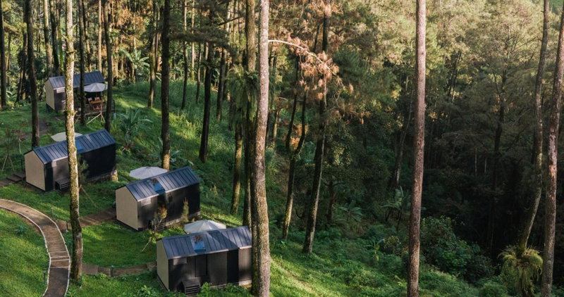 Bobocabin Pacet, Mojokerto, Tjlaket, Indonesia