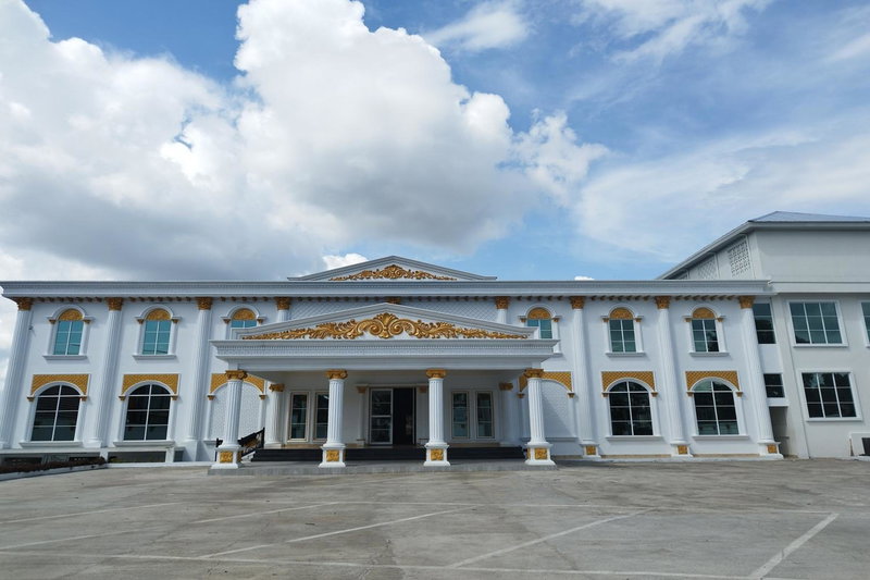 Maulidia Hotel Syariah & Convention Center, Jambi, Indonesia