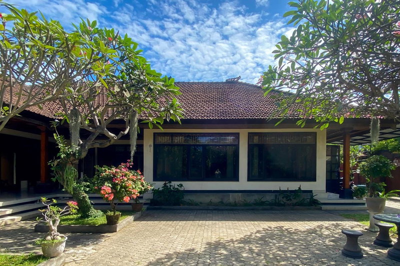 Raja Asri Guest House Sanur Mitra RedDoorz, Sanur, Indonesia