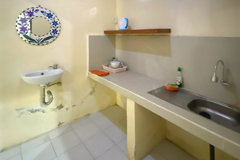 Raja Asri Guest House Sanur Mitra RedDoorz, Sanur, Indonesia