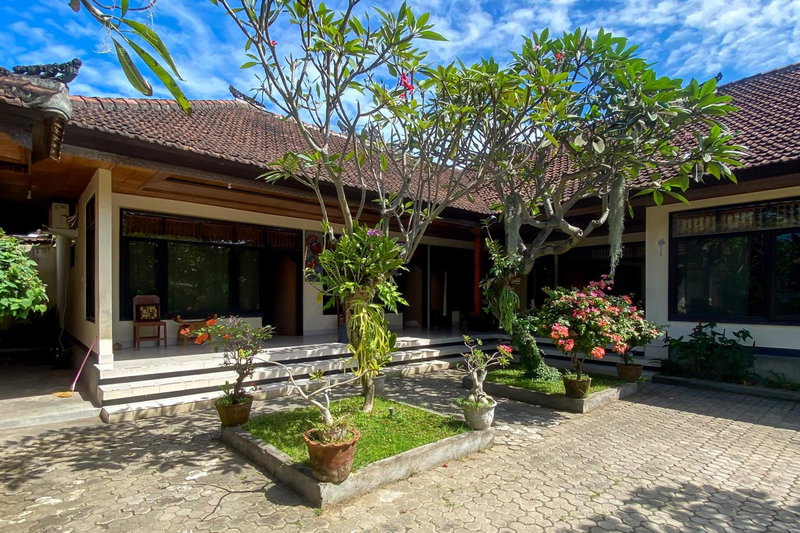 Raja Asri Guest House Sanur Mitra RedDoorz, Sanur, Indonesia