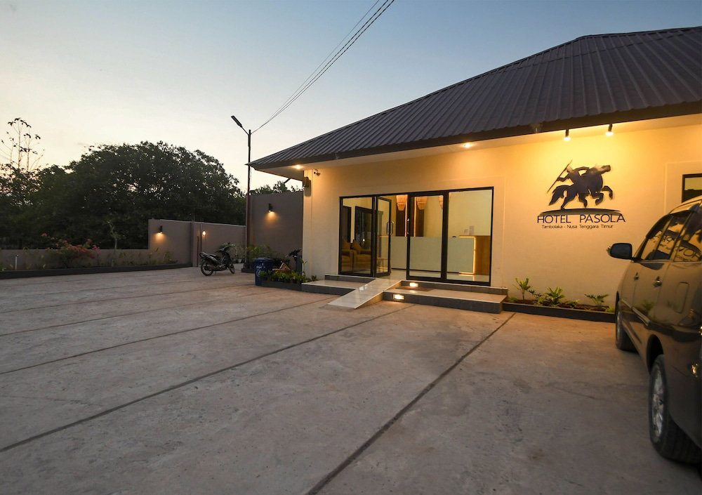 Hotel Pasola, Indonesia