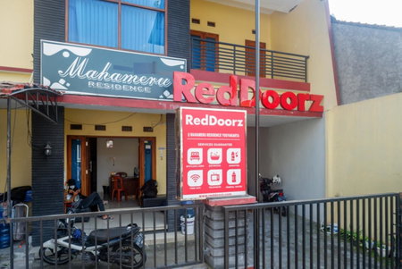 ReDdoorz At Mahameru Residence Yogyakarta, Yogyakarta, Indonesia
