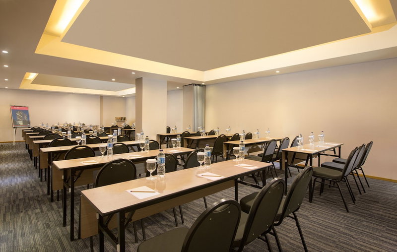 Up-Peak Hotel Simpang Lima Semarang Powered by Archipelago, Semarang, Indonesia