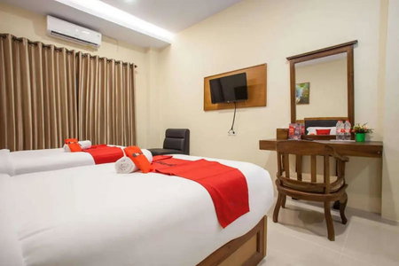RedDoorz Premium @ Jalan Cengkeh Malang, Malang, Indonesia