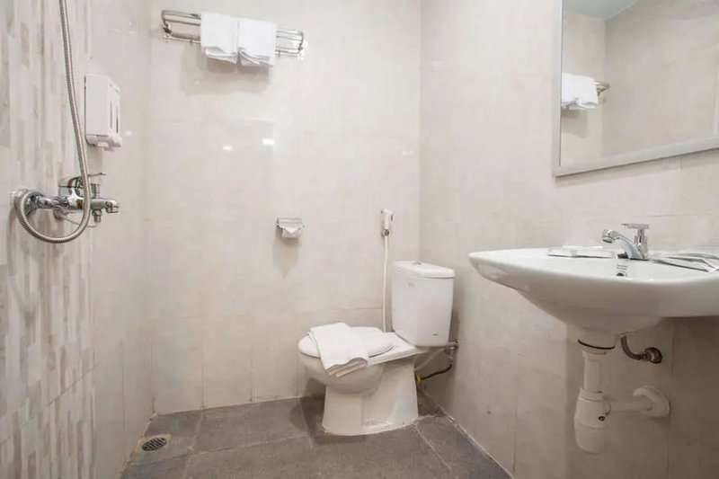 RedDoorz Premium @ Jalan Cengkeh Malang, Malang, Indonesia
