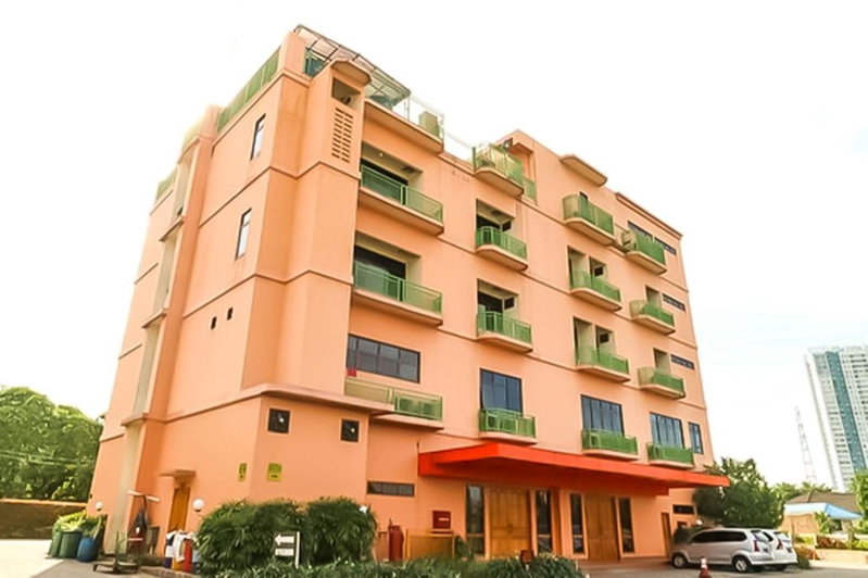 Hotel 678 Cawang powered by Cocotel, Jakarta, Indonesia