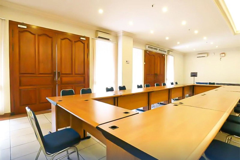 Hotel 678 Cawang powered by Cocotel, Jakarta, Indonesia