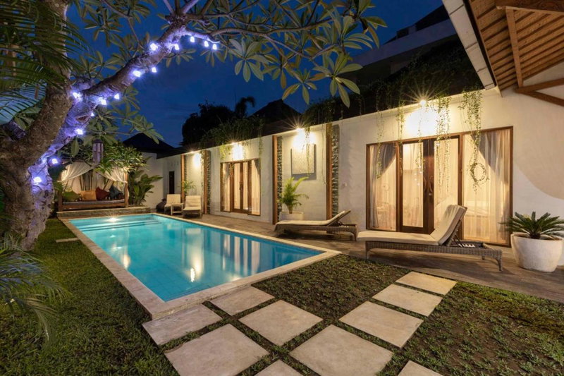 Elvano villa in heart of seminyak and near beach, Seminyak, Indonesia