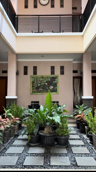 Hens Guesthouse Syariah, Gadobangkong, Indonesia