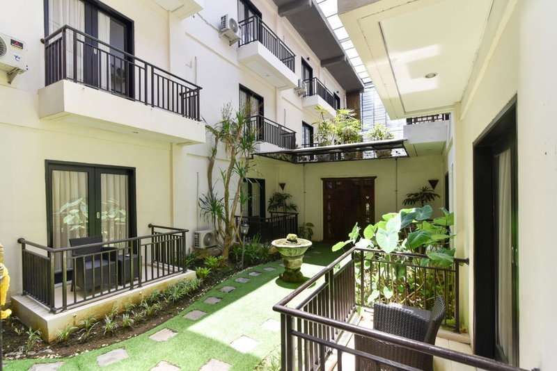 RedDoorz Plus near Mall Bali Galeria 2, Denpasar, Indonesia