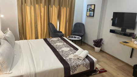 Saltstayz Express -Medicity Near Medanta Hospital, Gurgaon, India