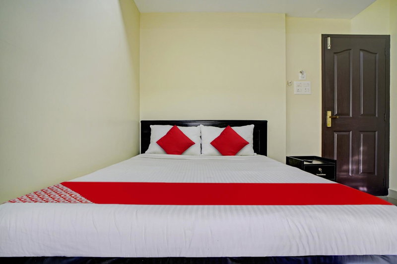 Hotel O Crystal Executive Suites, Cochin, India
