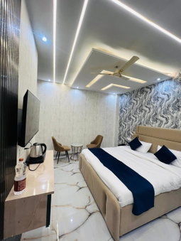 Crescent Inn, Greater Noida, India