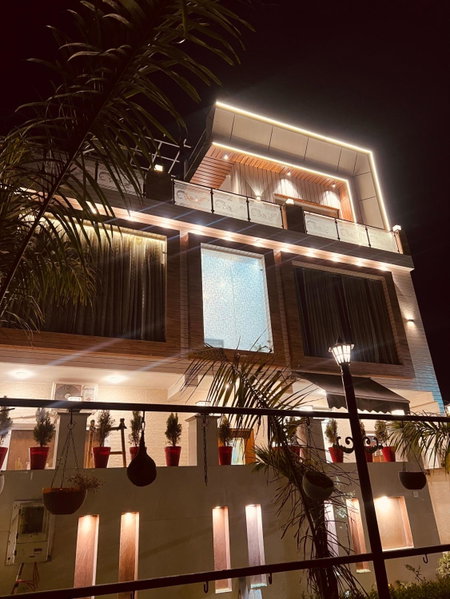 Crescent Inn, Greater Noida, India