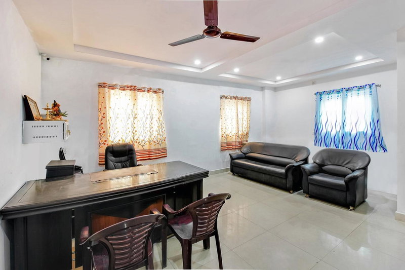 Super Hotel O Golden Hive Madhapur Near Shilparamam, Hyderabad, India
