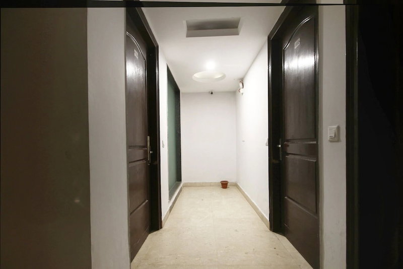 Hotel Cabana 5 Mins Walking Distance From NDLS Station, New Delhi, India