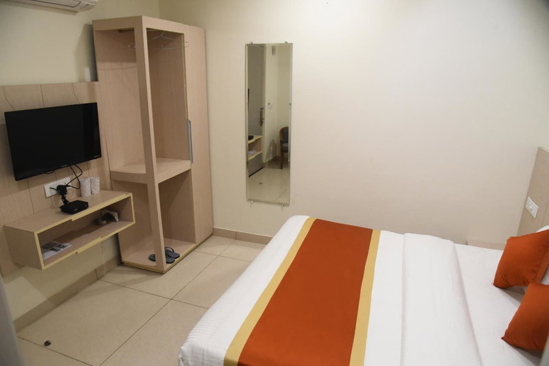 Hotel Hamilton, Zirakpur, India