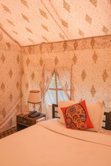 Jungle Book Resort Ranthambore camping Near Tiger safari, Sawāi Mādhopur, India