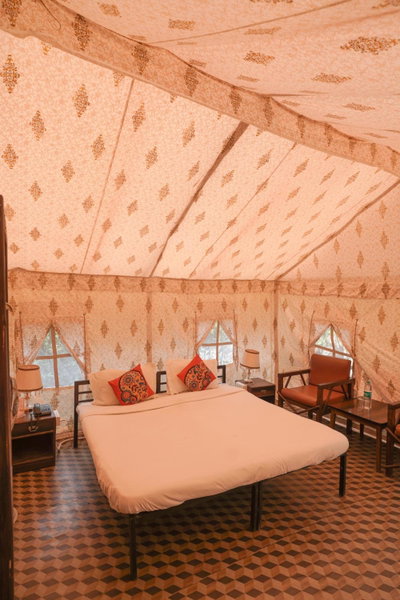 Jungle Book Resort Ranthambore camping Near Tiger safari, Sawāi Mādhopur, India