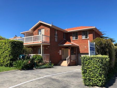 Angela's Beach Stays, Apollo Bay, Australia