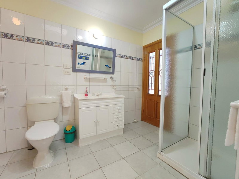 Angela's Beach Stays, Apollo Bay, Australia