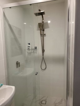 T&V Suites, Windsor, Australia