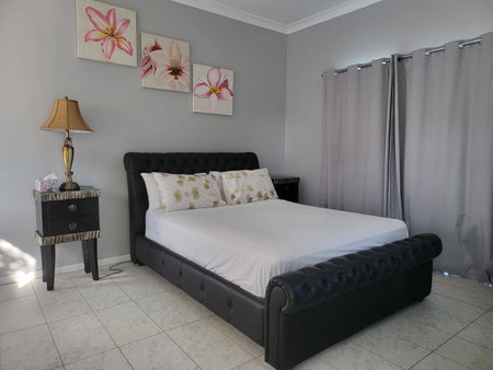 T&V Suites, Windsor, Australia