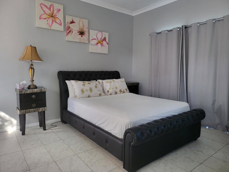 T&V Suites, Windsor, Australia
