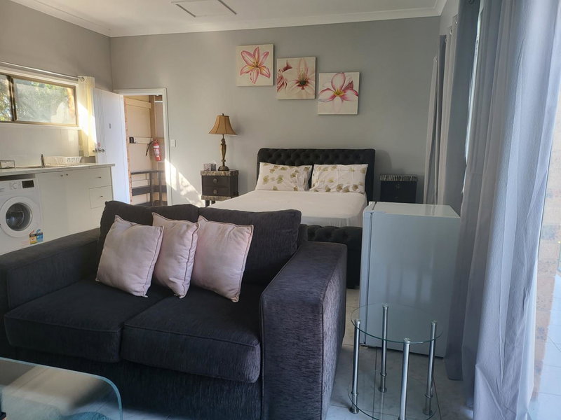 T&V Suites, Windsor, Australia