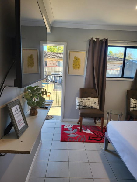 T&V Suites, Windsor, Australia