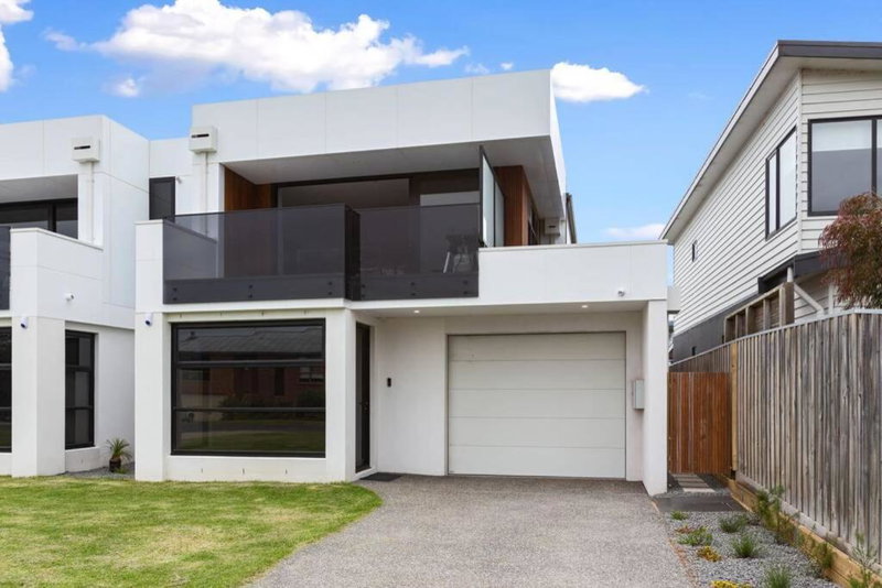 luxurious 4 Bedroom Ocean View Holiday House, Apollo Bay, Australia