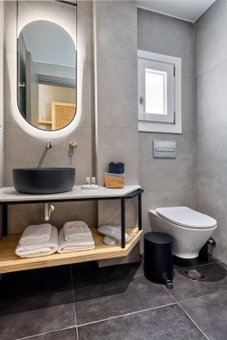 Aeolia Boutique Studios, Ermoupoli, Greece