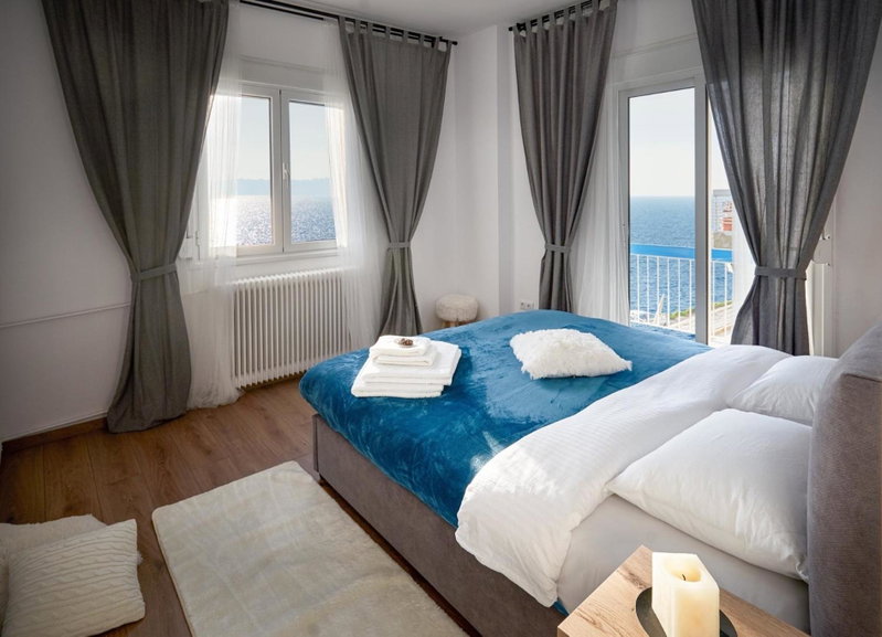 Seafront Luxury President Suite Aegean Sunset, Thessaloniki, Greece