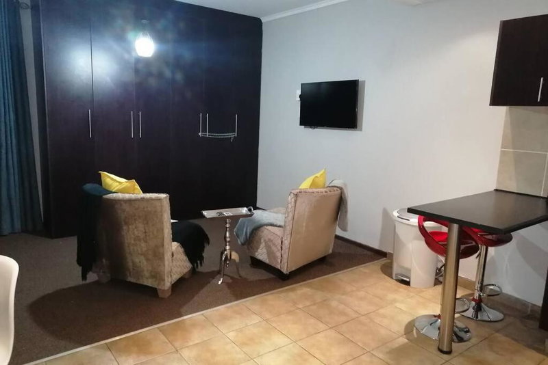 Beautiful Apartm B10 Situated in Bains Game Lodge, Bloemfontein, South Africa