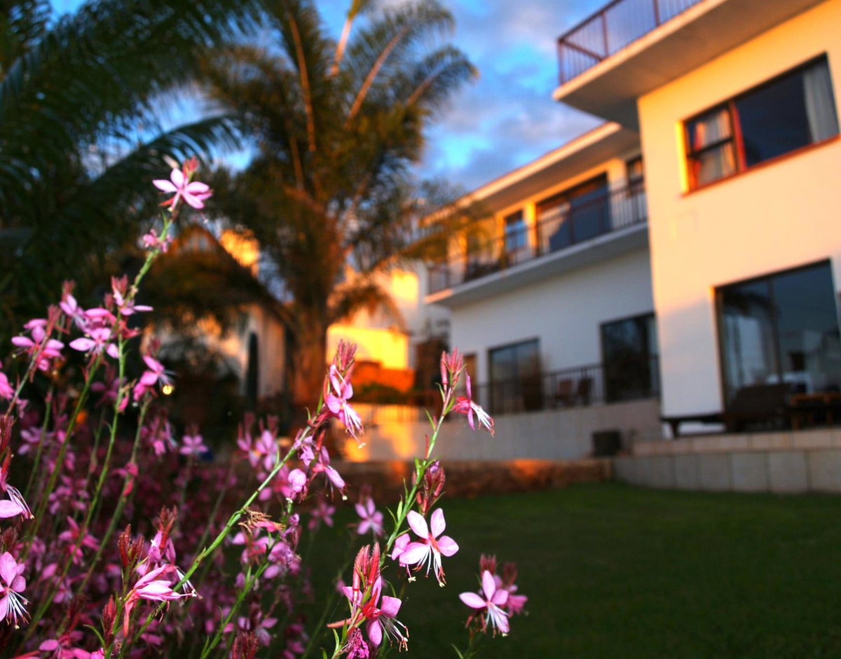 Hotel · La Dolce Vita Guest House, Hartbeespoort