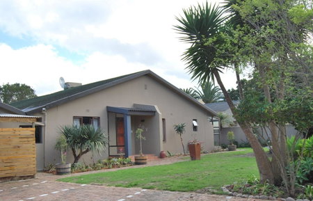 14 Cluster House & Studio, George, South Africa